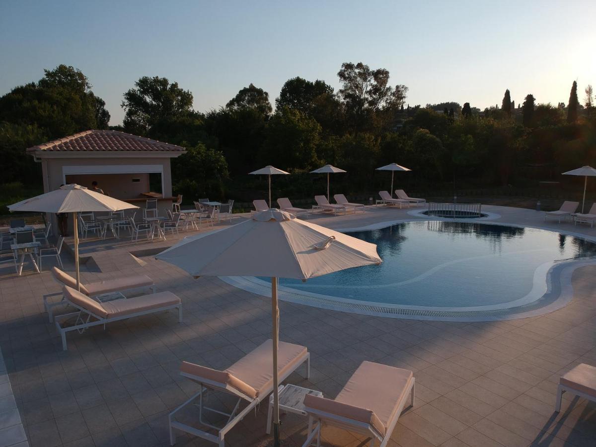 Santos Holidays Dassia  Dış mekan fotoğraf