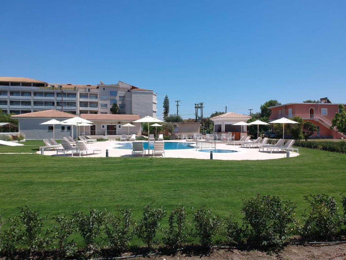 Santos Holidays Dassia  Dış mekan fotoğraf