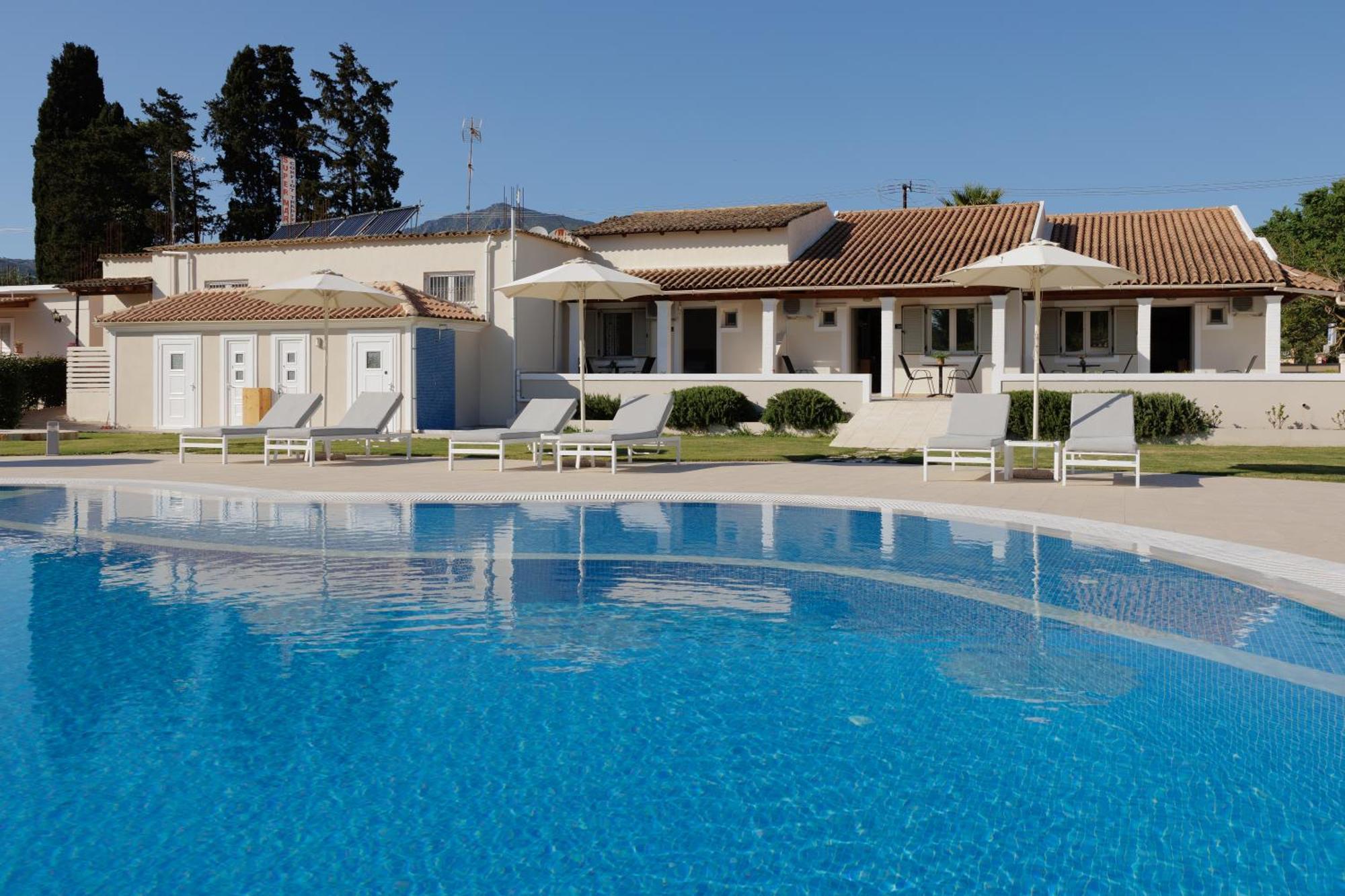 Santos Holidays Dassia  Dış mekan fotoğraf