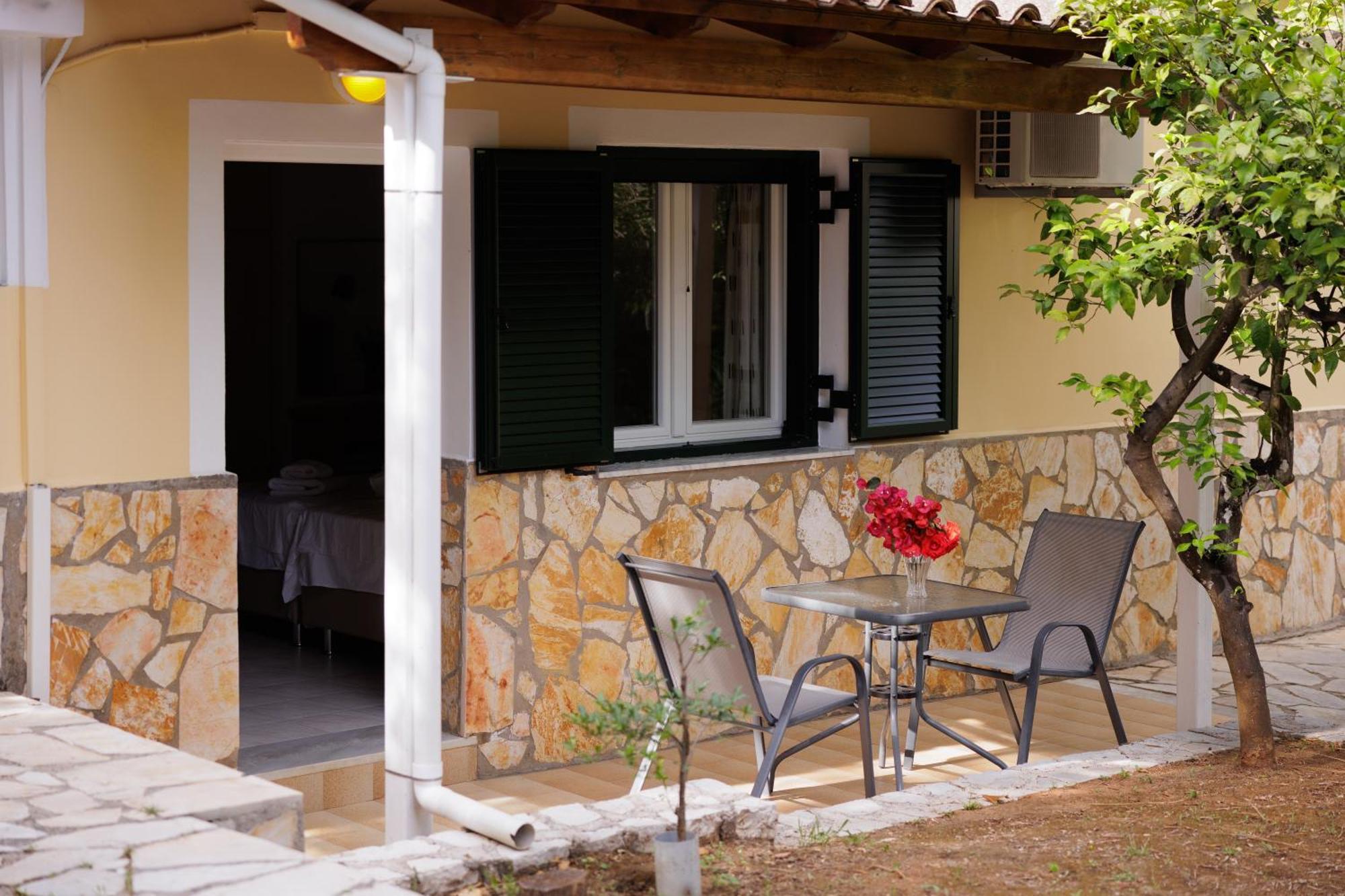 Santos Holidays Dassia  Oda fotoğraf